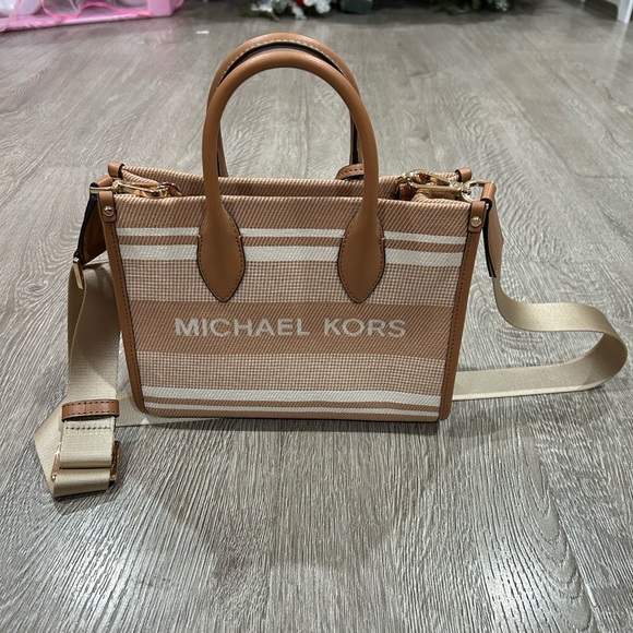 Michael Kors Handbags - Michael Kors Tan and Cream Tote Bag